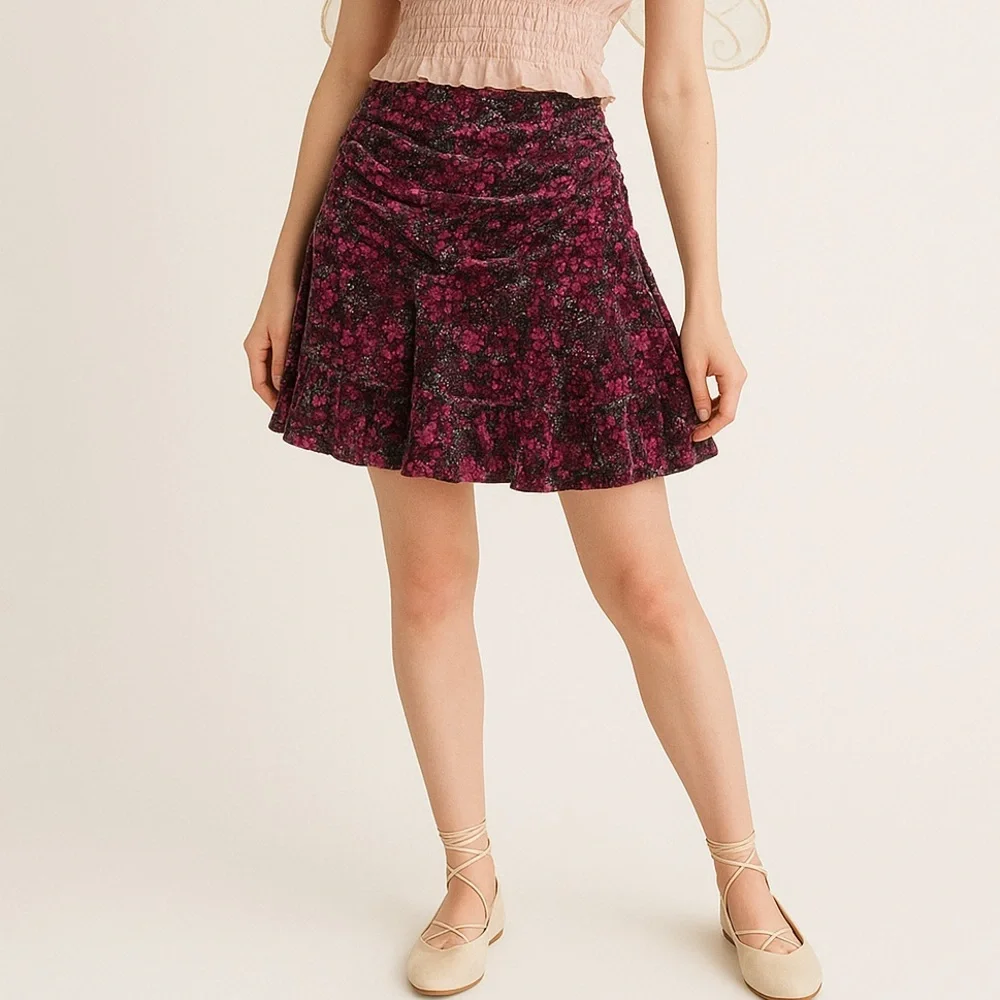SO Floral Velvet Mini Skirt Ruched Ruffle Hem dark fairycore‎ size XS